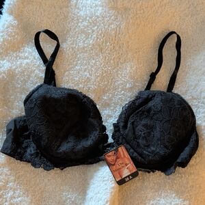 Victoria's Secret Black Lace Underwire Push-Up Bra